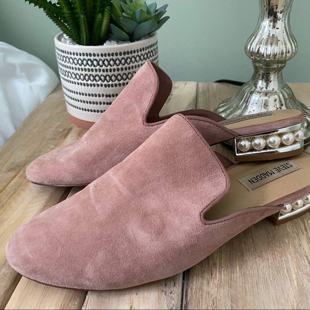 Steve Madden light pink suede flats